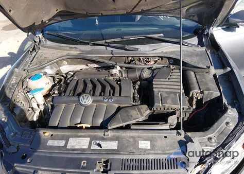 2012 Volkswagen Passat 3.6L V6 Sel Premium z USA, uszkodzony, nr VIN 1VWCM7A3XCC011087